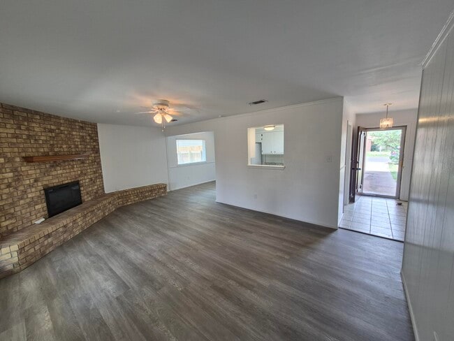 Photo - 4815 8th St