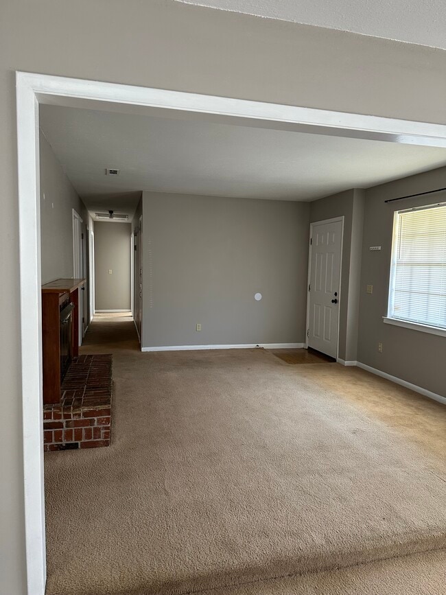 Photo - 2211 Shannondoah Dr