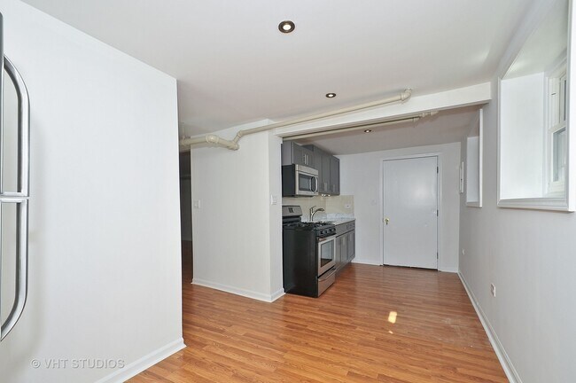 Photo - 4757 N Paulina St Unidad LL