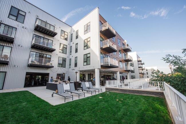 0015 - BridgeWalk Apartments