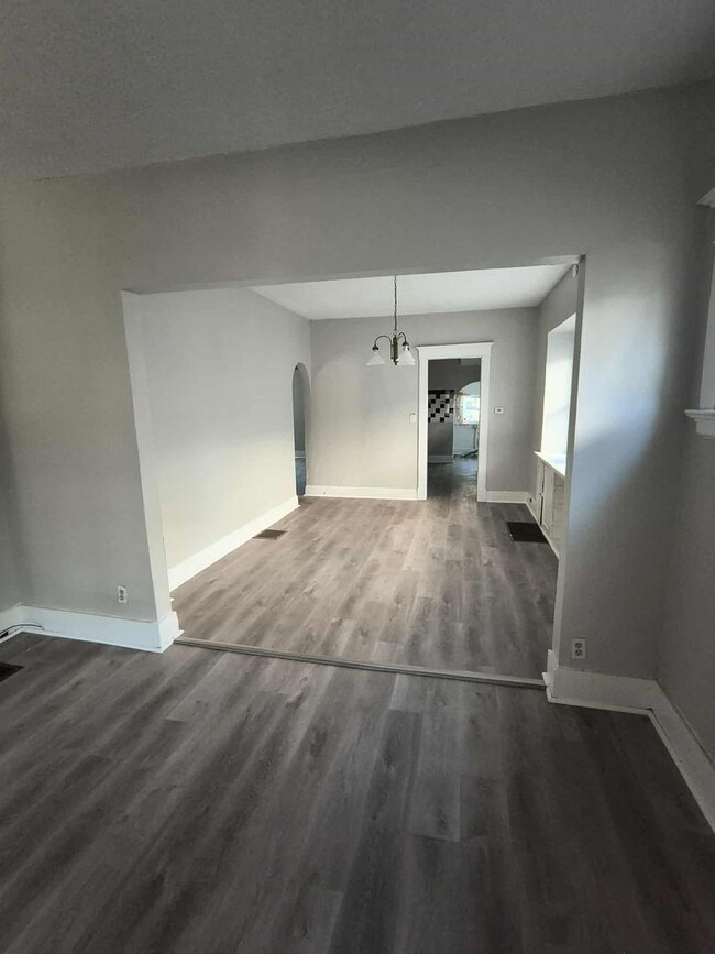 Photo - 820 Butler St Unidad Lower