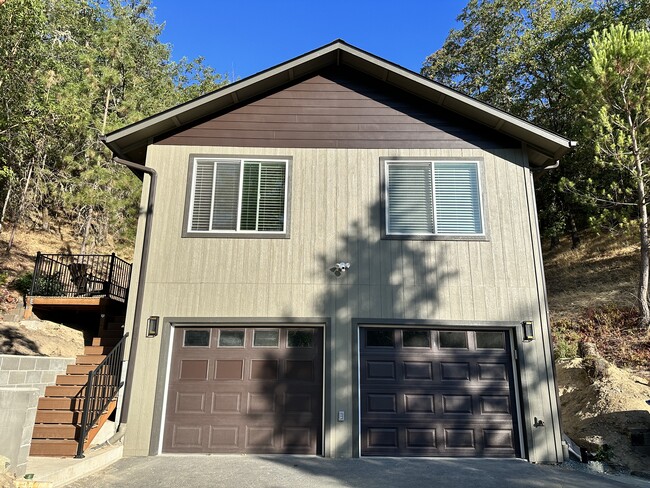 Building Photo - 1615 Virginia Ln