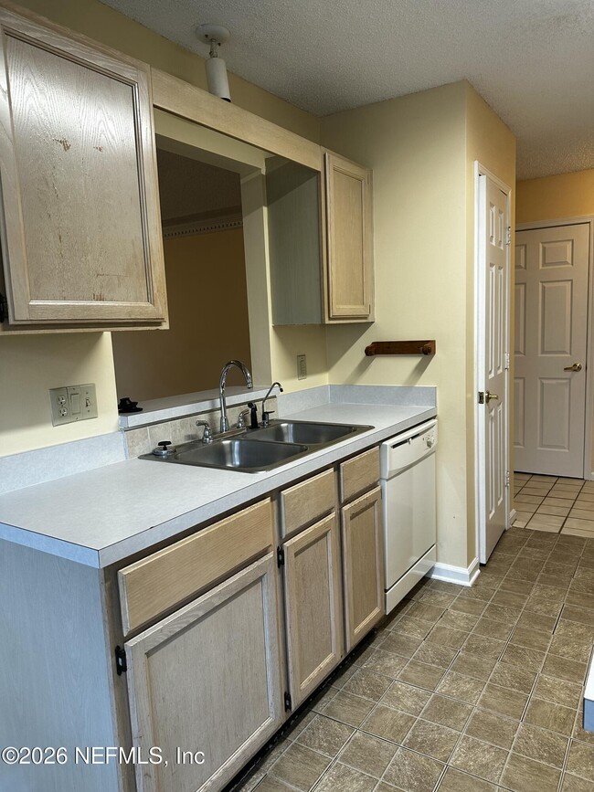 Photo - 10942 Houndwell Way