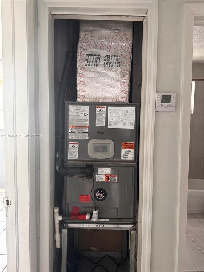 Photo - 3830 SW 31st St