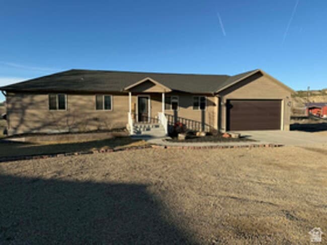 Building Photo - Spring Glen Rental