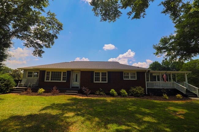 Photo - Beautiful 3 Bedroom Home in Central, SC