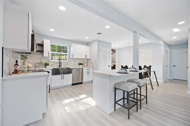 Photo - 9405 Cathedral Dr