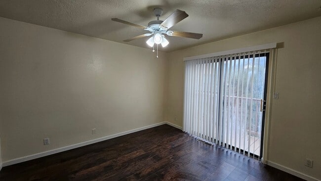 Photo - Martha Street NE-2208 Unidad 2208-B