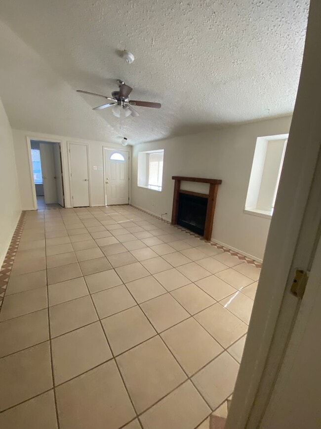 Photo - Cute 2 bedroom, 2 bath duplex, spacious ba...