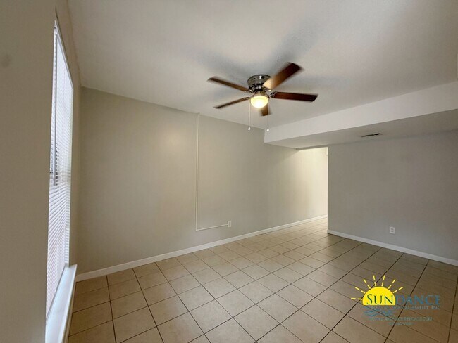 Photo - Quaint 2 Bedroom Townhouse in Fort Walton Beach!