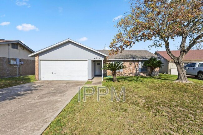 Building Photo - 4217 S Houston Dr