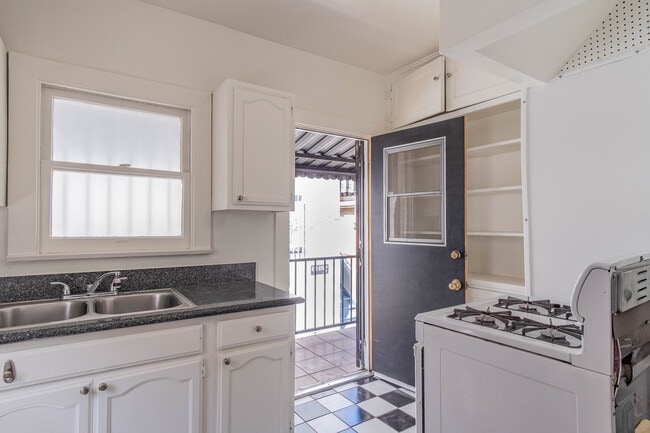 Photo - 612 Parkman Ave Unidad 1/2