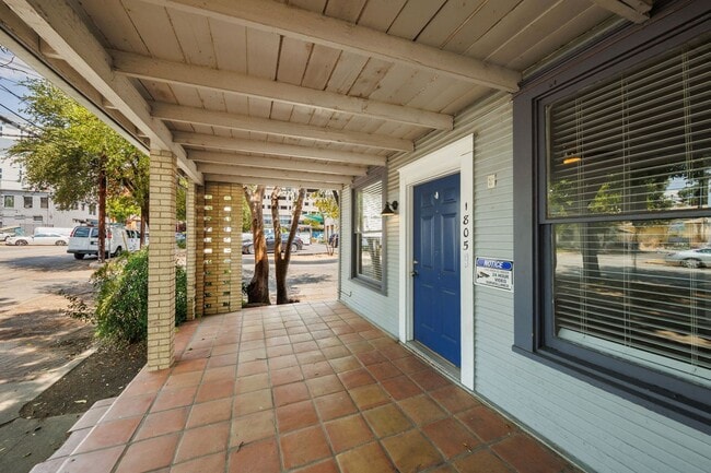 Photo - AVAILABLE AUGUST: Prime Location - 3 BR / 1 BA home located in Downtown and Walk to UT