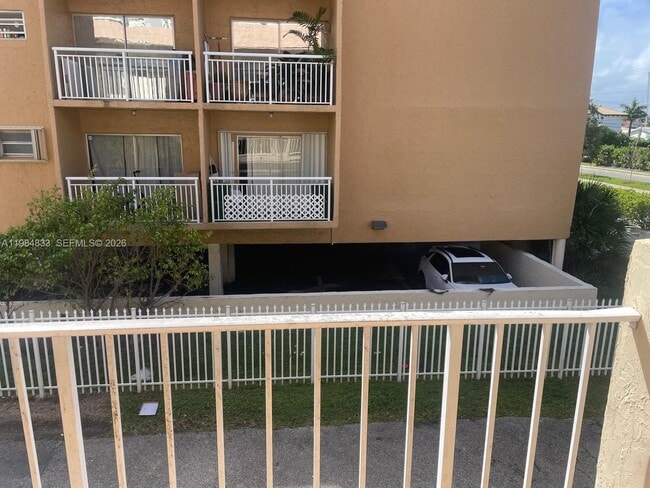 Photo - 3522 NE 171 St Unit 206