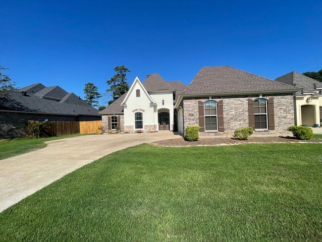 Building Photo - Must See! Welcoming Home In Turtle Creek S...