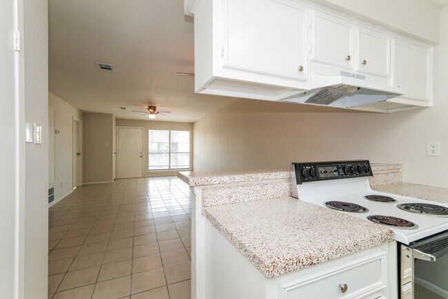 Photo - 4021 Briar Hollow Dr Unit 4
