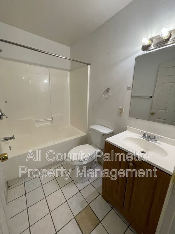 Photo - 204 A St Unit D