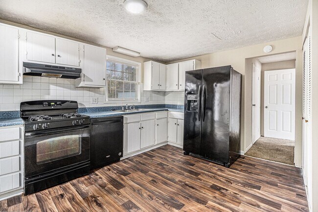 Photo - 4 Bedroom 2.5 Bath House