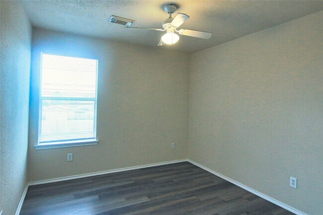 Photo - 7419 Kennemer Dr