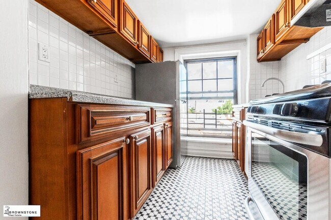 Photo - 63 1st Pl Unidad 4