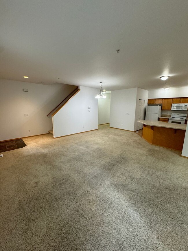 Photo - 1187 Griggs St