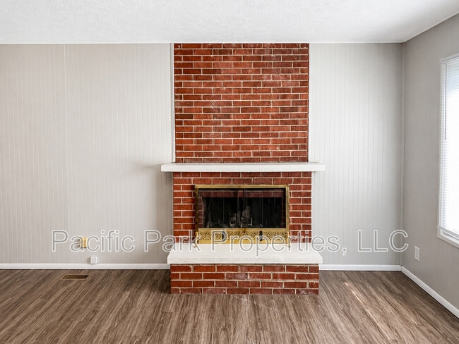 Photo - 2472 Sickle Rd