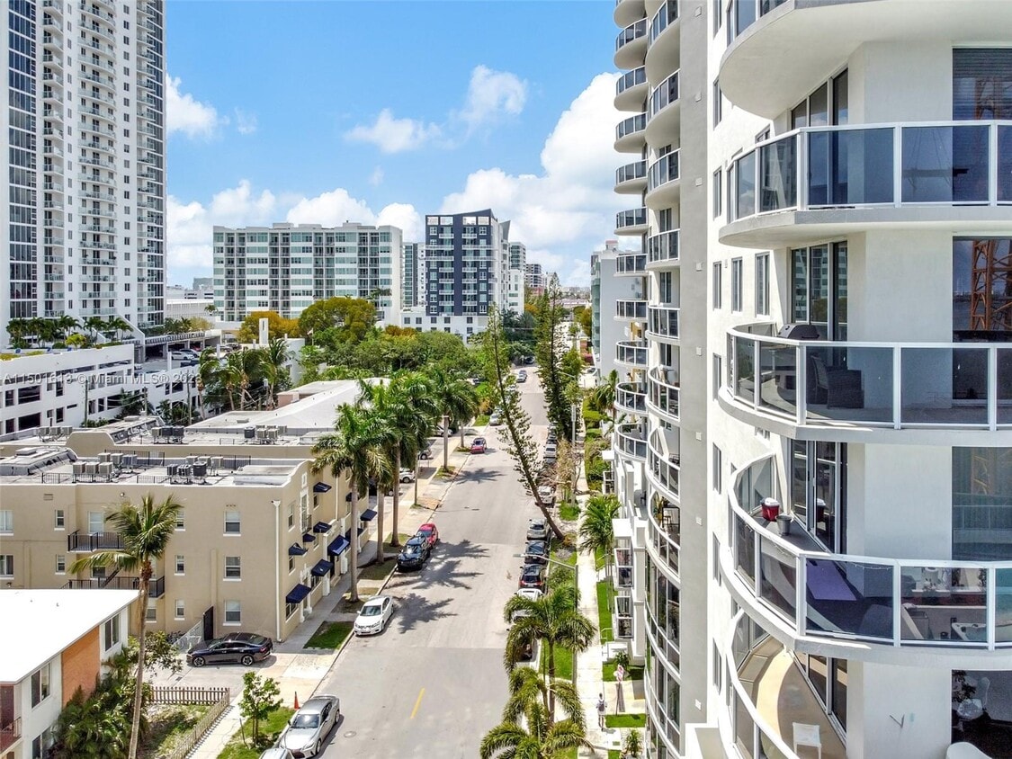 Photo - 601 NE 23rd St (Miami, FL)