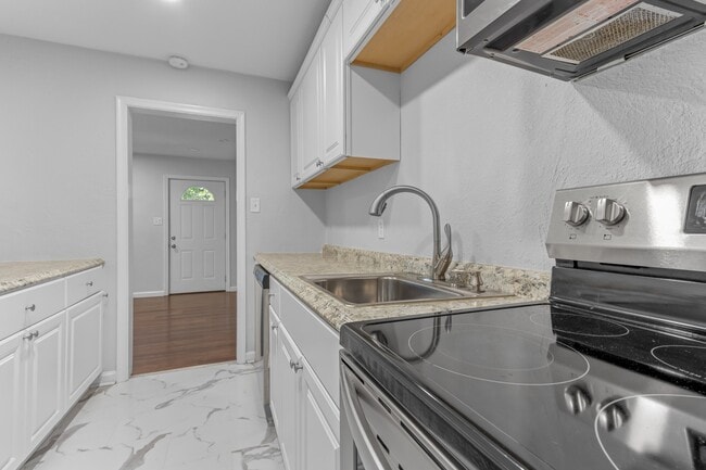 Photo - 2124 Jeffrey Dr