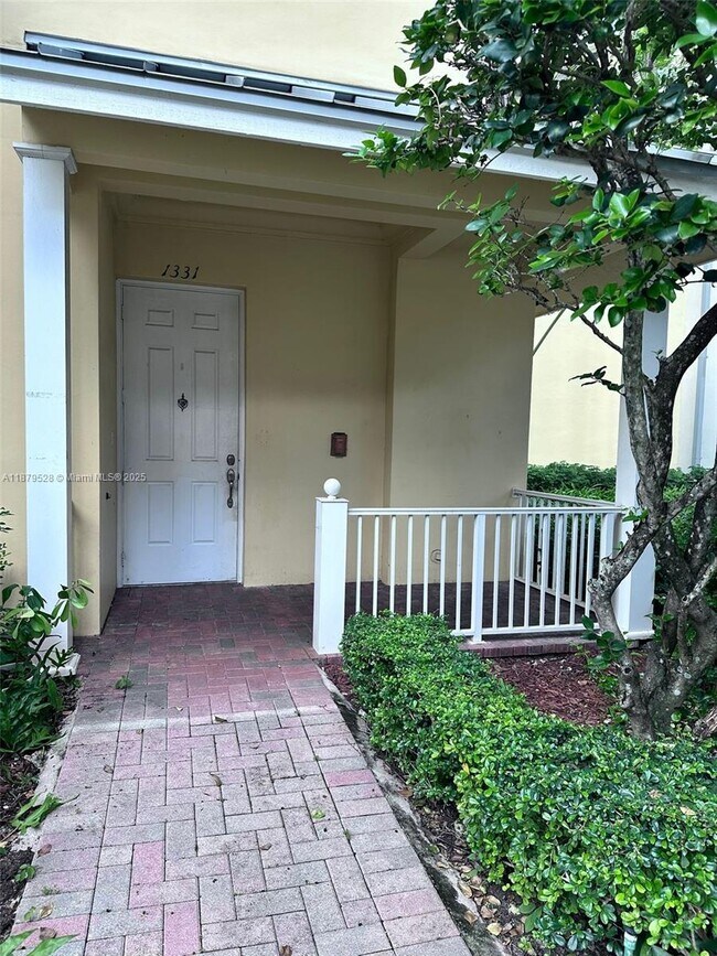 Photo - 1331 SW 3rd Ct Unit 1331