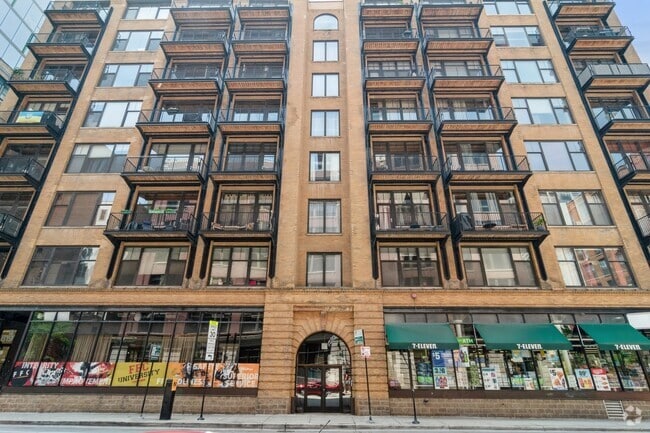 Building Photo - 625 W Jackson Blvd Unit 306 Rental