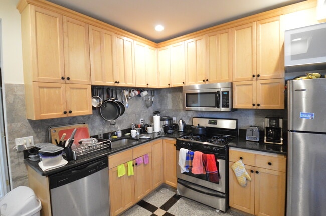 Photo - 69 Babcock St