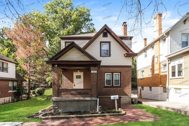 Building Photo - 1131 Olivia Ln
