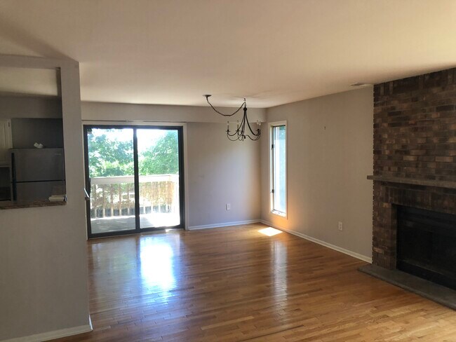 Photo - 1180 River Rd Unit 1