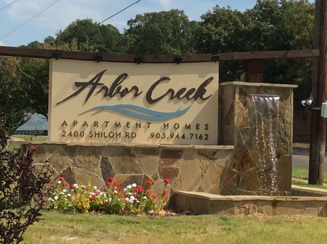 Arbor Creek Apartments - Arbor Creek Apartments