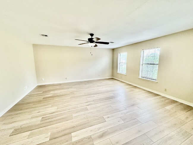 Photo - 2311 W Willow St