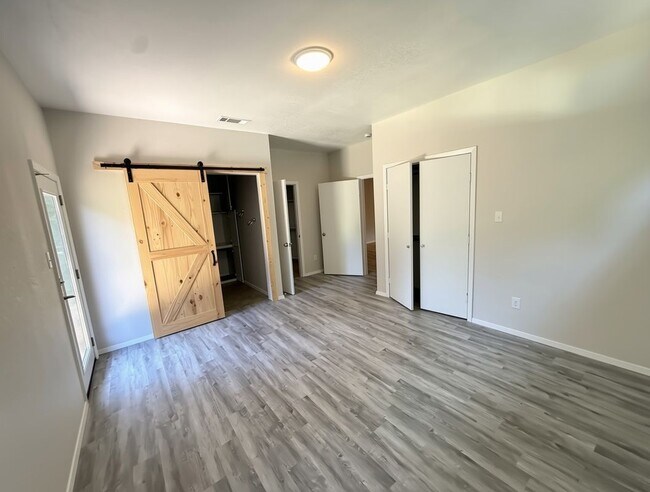 221 San Angelo Ave Unidad A