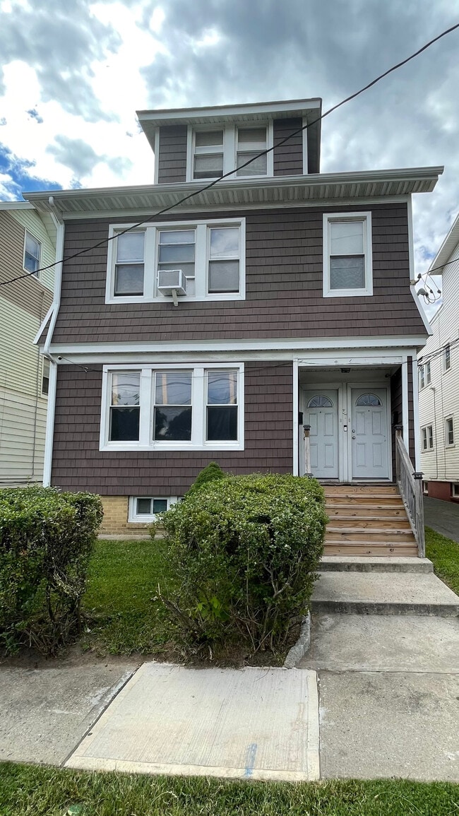 Photo - 37 Western Pky