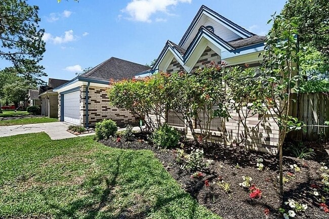 Photo - 1038 St John Dr