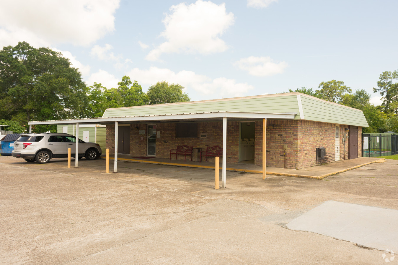 Bayouwood Villa - Bayouwood Villa Apartments