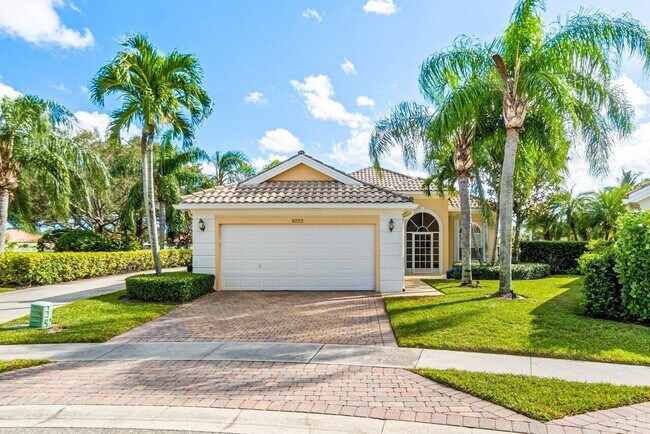8222 Dominica Pl