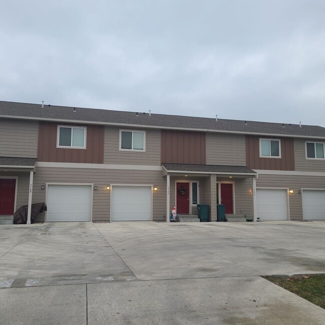 Building Photo - 7170-7174 W Heritage Street Unit 7170 W Heritage Street