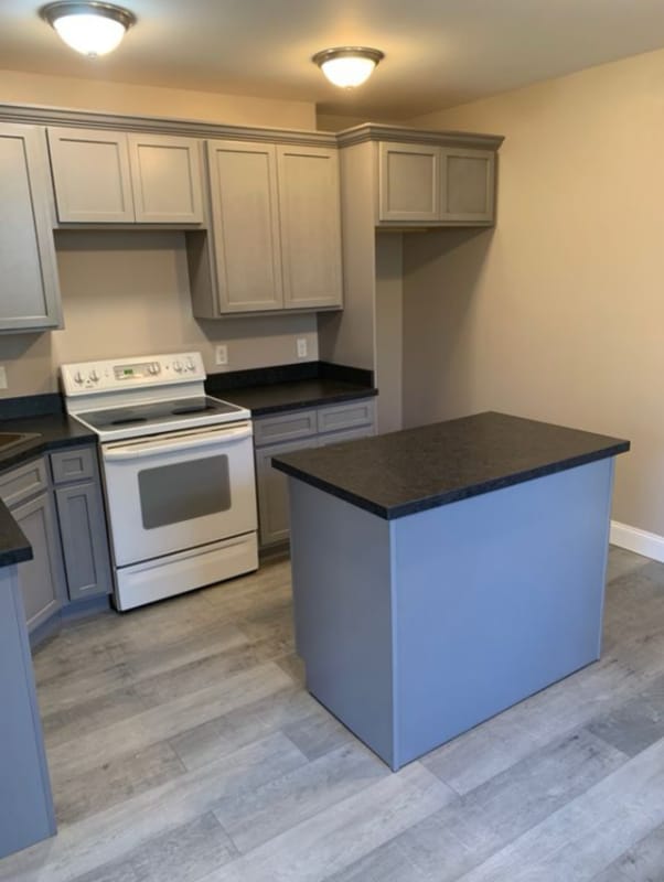 Building Photo - 1744 Farmington Ave Rental