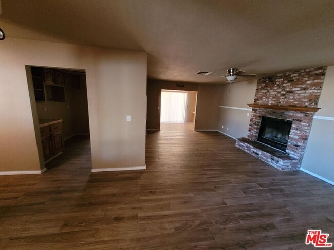 Photo - 9825 Sally Ave