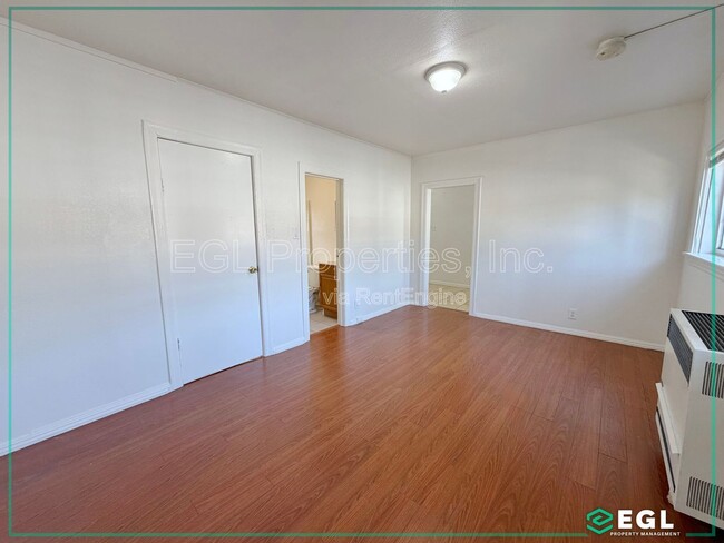 Photo - 115 N Westlake Ave Unit 1