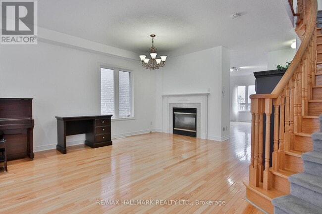 Photo - 15 Briarglen Rd