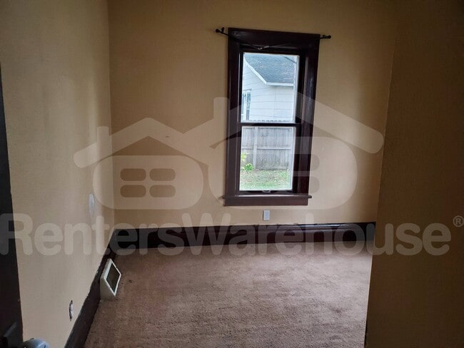 Photo - 407 N Elm Ave