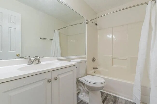 Photo - 5545 Northcut Dr