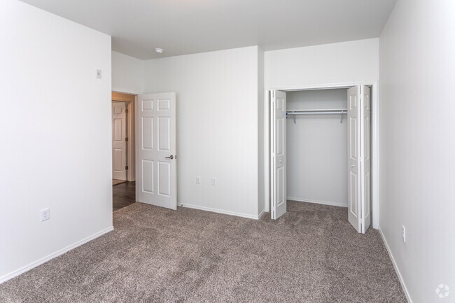 3BR, 2BA - 1,265SF