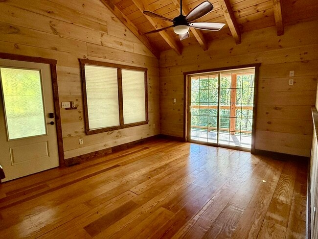 3116 Alenes Dr Unidad Cabin