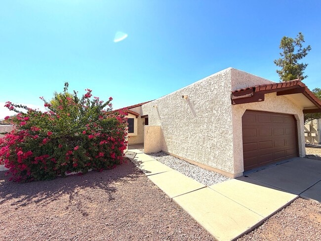 Photo - 2126 N Villas Ln